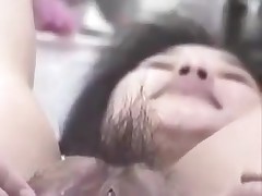 Korean pussy gets stuffed
