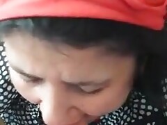 zenik om sahbou o yelaab f tizha