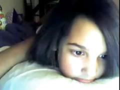 Webcam girls plays with anus